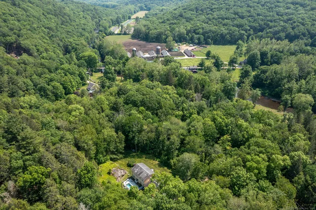 $999,000 | 18 Tunnel Road, Roxbury, CT 06783