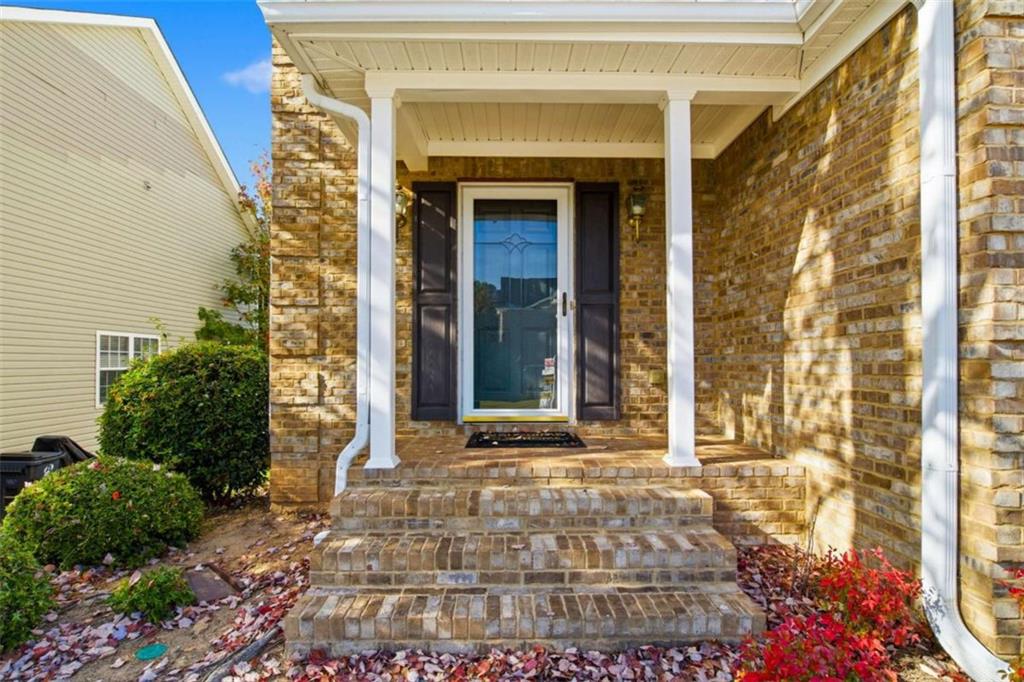 1028 Bramble Way Grayson, GA 30017 - Photo 2 of 30