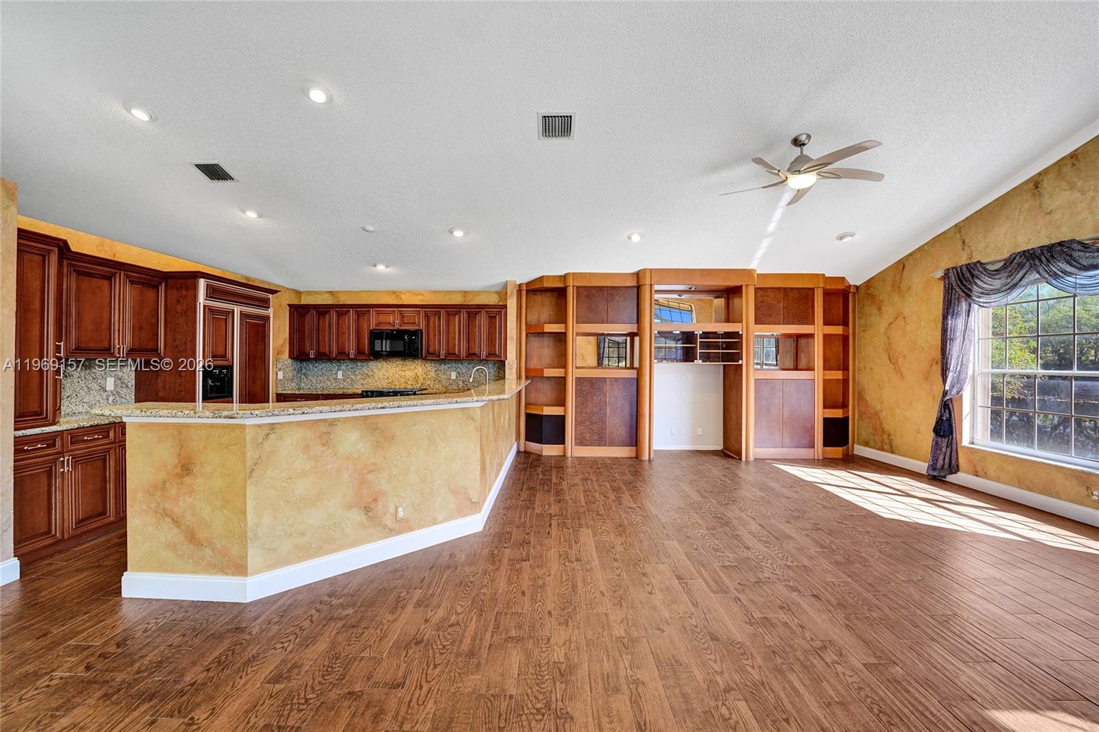 3280 Huntington Weston, FL 33332 - Photo 19 of 64 Large kitchen and Family room