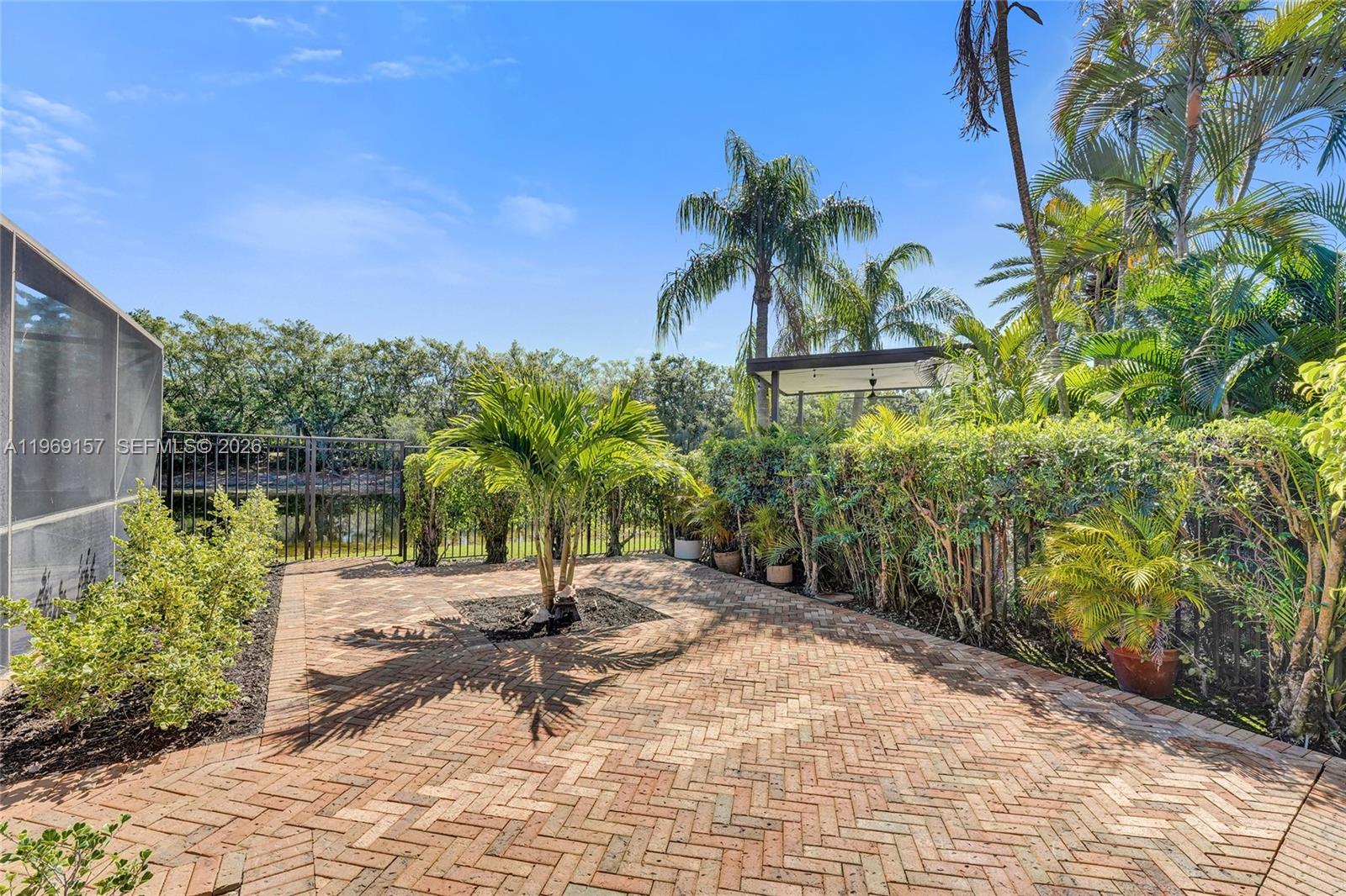 3280 Huntington Weston, FL 33332 - Photo 50 of 64