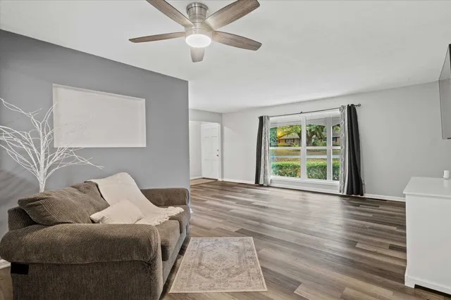 $299,999 | 2121 Shady Oaks Drive, Tallahassee, FL 32303