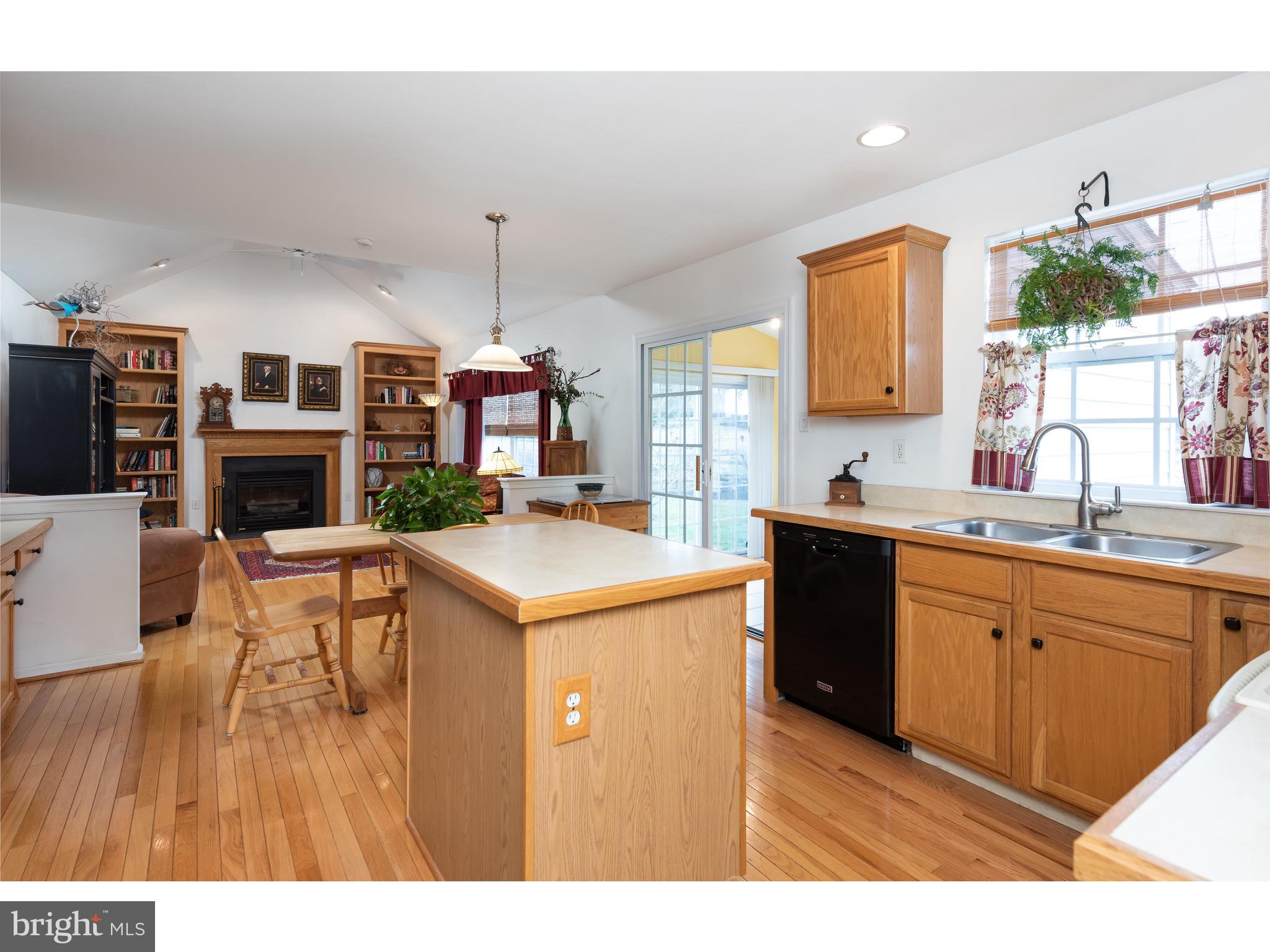 Counter top with bullnose molding