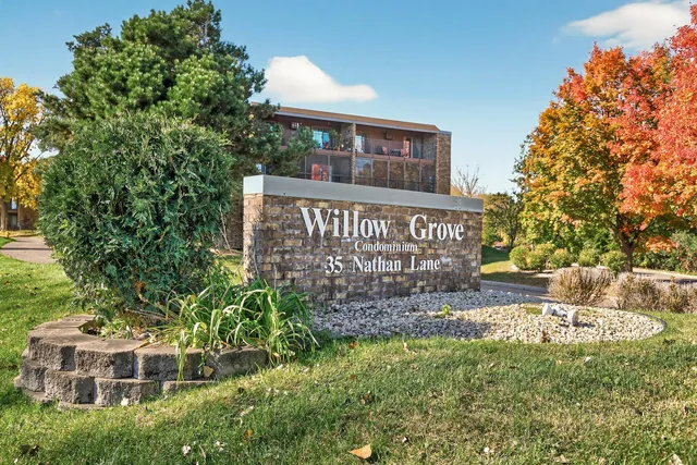 $179,900 | 35 Nathan Lane North, Unit 223, Plymouth, MN 55441