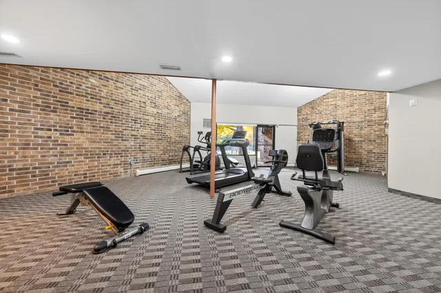 $179,900 | 35 Nathan Lane North, Unit 223, Plymouth, MN 55441