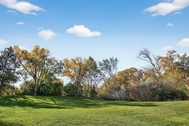 $179,900 | 35 Nathan Lane North, Unit 223, Plymouth, MN 55441