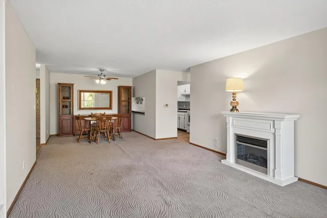 $179,900 | 35 Nathan Lane North, Unit 223, Plymouth, MN 55441