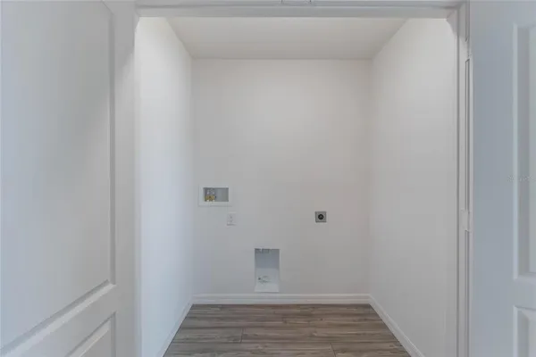 $299,900 | 1592 Wynford Circle, Tavares, FL 32778