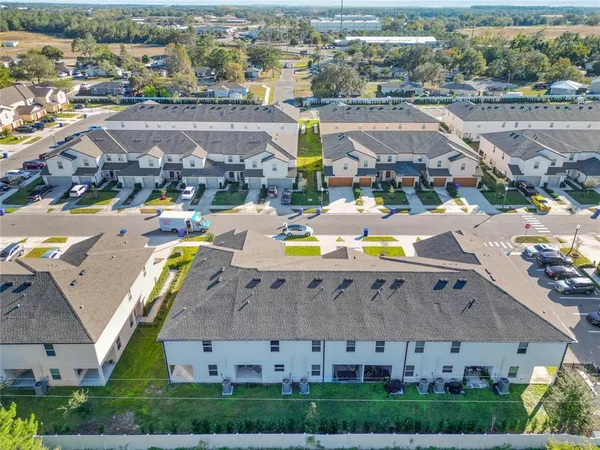 $299,900 | 1592 Wynford Circle, Tavares, FL 32778