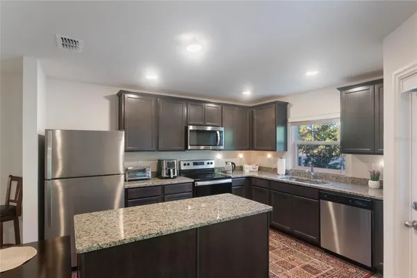 $299,900 | 1592 Wynford Circle, Tavares, FL 32778