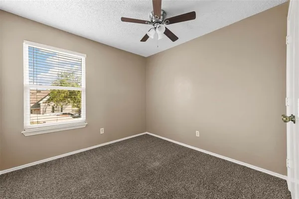 $1,550 | 319 Southeast 3rd Street, Unit 104, Grand Prairie, TX 75051