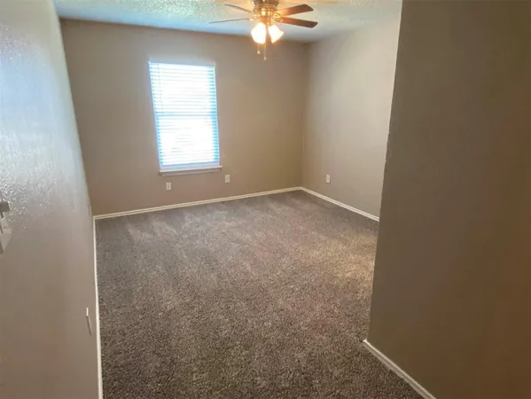 $1,550 | 319 Southeast 3rd Street, Unit 104, Grand Prairie, TX 75051