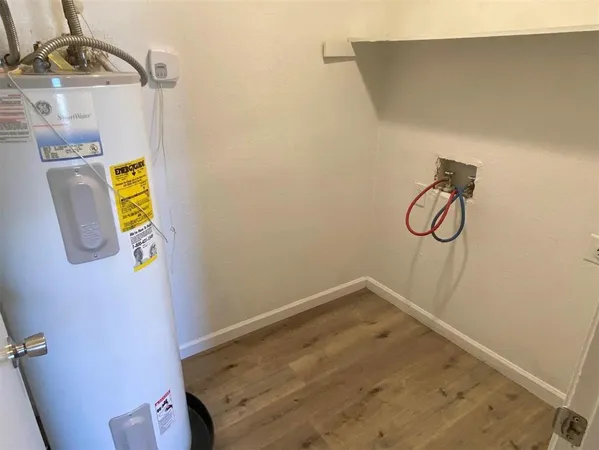 $1,550 | 319 Southeast 3rd Street, Unit 104, Grand Prairie, TX 75051