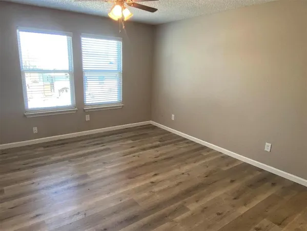 $1,550 | 319 Southeast 3rd Street, Unit 104, Grand Prairie, TX 75051