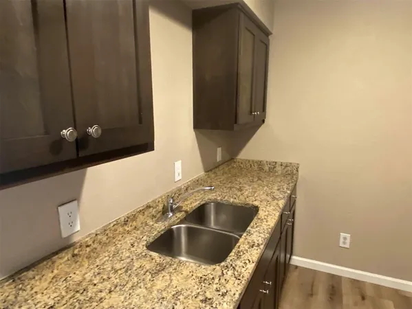$1,550 | 319 Southeast 3rd Street, Unit 104, Grand Prairie, TX 75051
