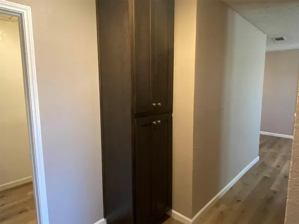 $1,550 | 319 Southeast 3rd Street, Unit 104, Grand Prairie, TX 75051