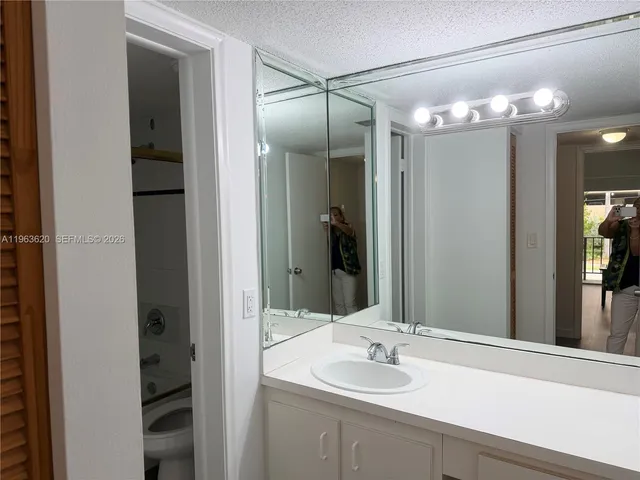 $1,700 | 9229 Southwest 87th Avenue, Unit D7, Miami, FL 33176