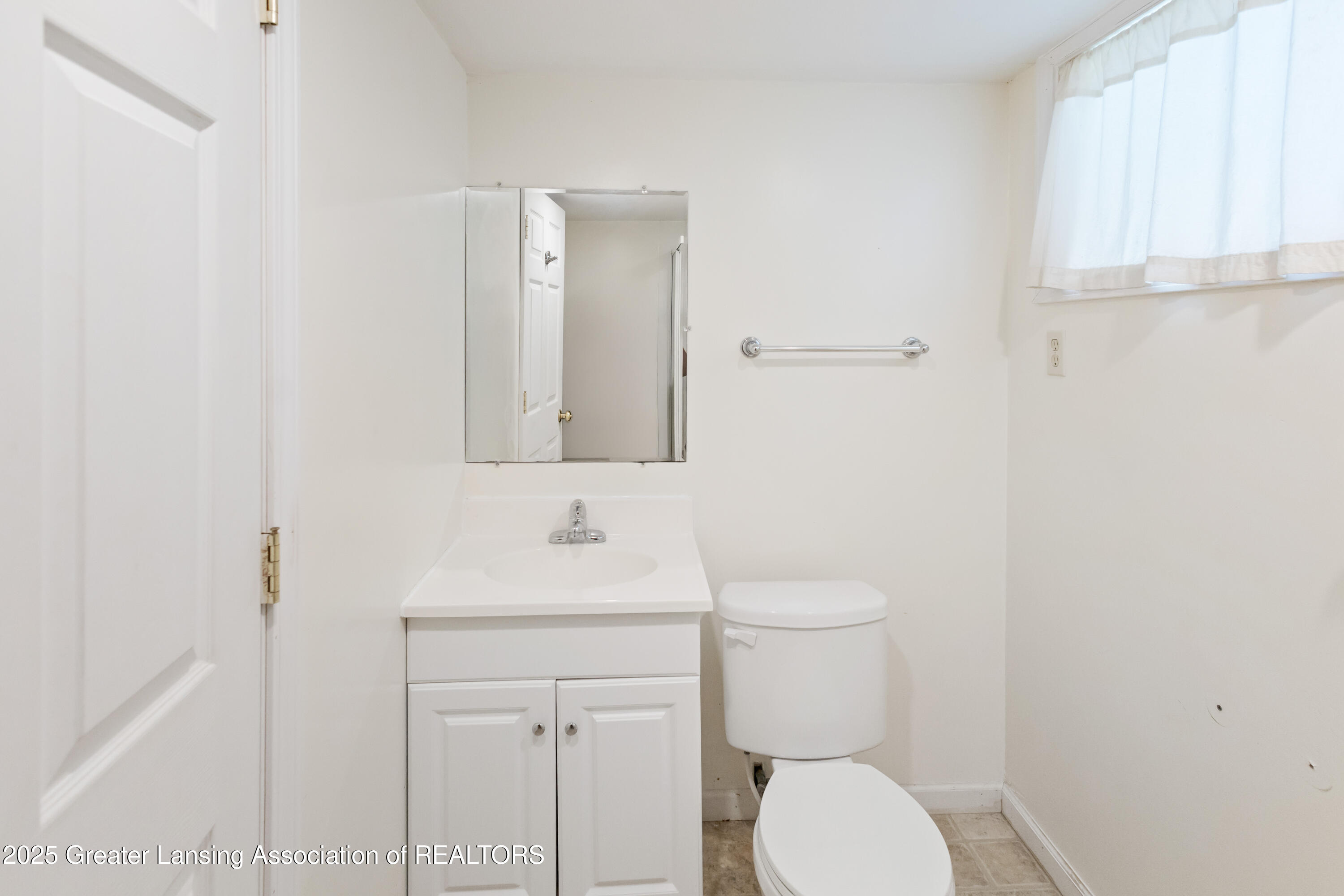 2335 Harding Avenue Lansing, MI 48910 - Photo 36 of 52 IMG_6919