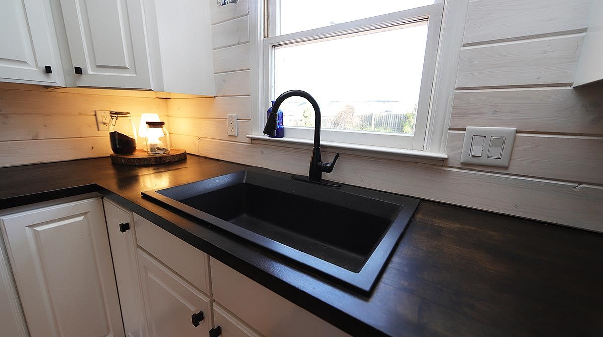 6808 Glendower Road Raleigh, NC 27613 - Photo 11 of 33 Kitchen
