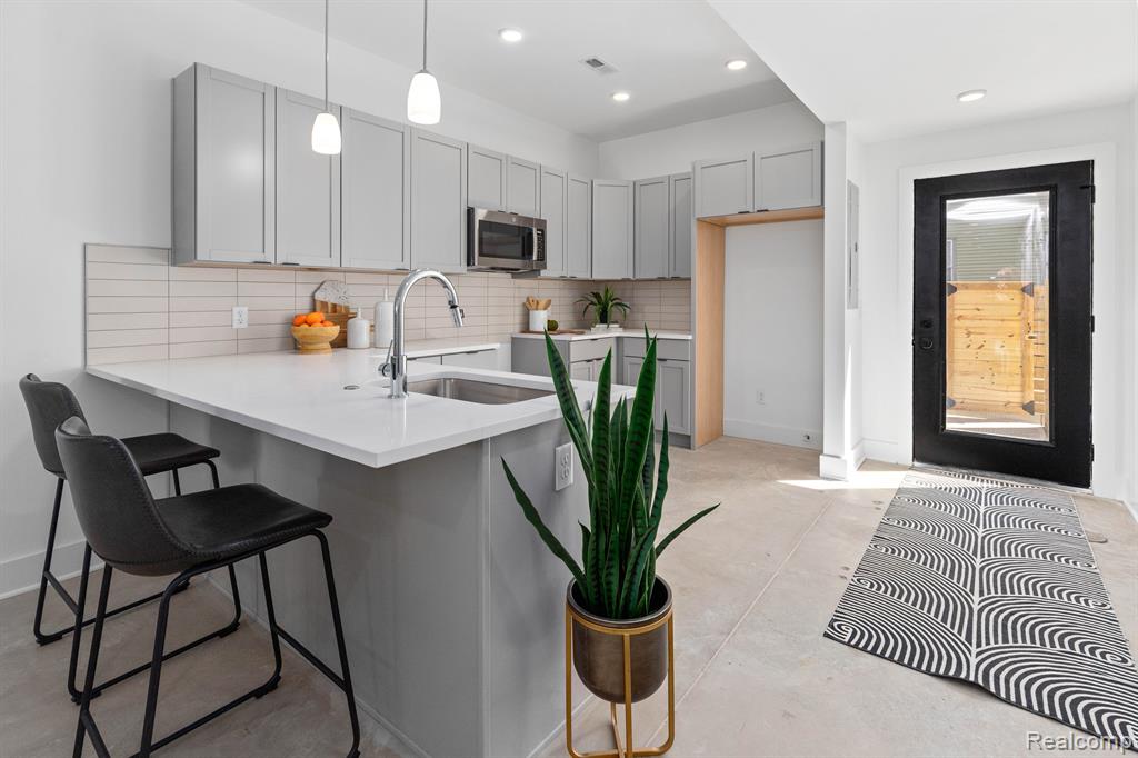 1807 Perry, Unit 10 Detroit, MI 48216 - Photo 7 of 38 Gallery Image 7