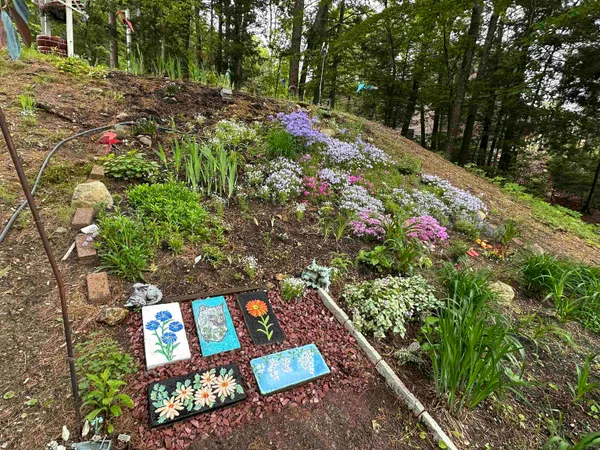 $1,445,000 | 210 South Shore Road, New Durham, NH 03855