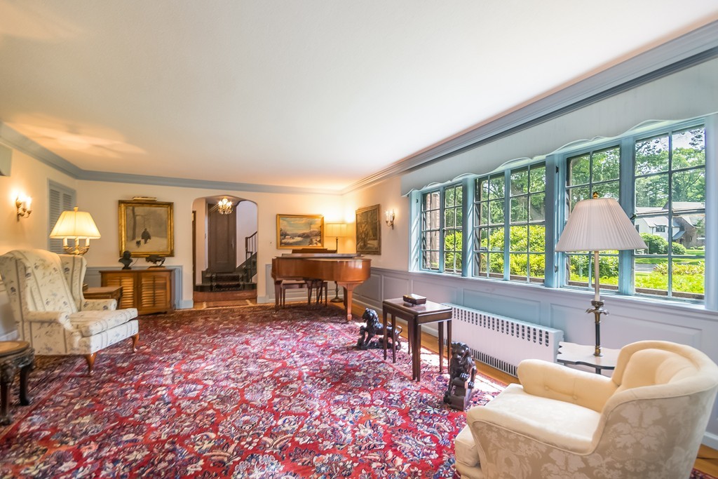 154 Colony Road Longmeadow, MA 01106 - Photo 4 of 29 Gallery Image 4