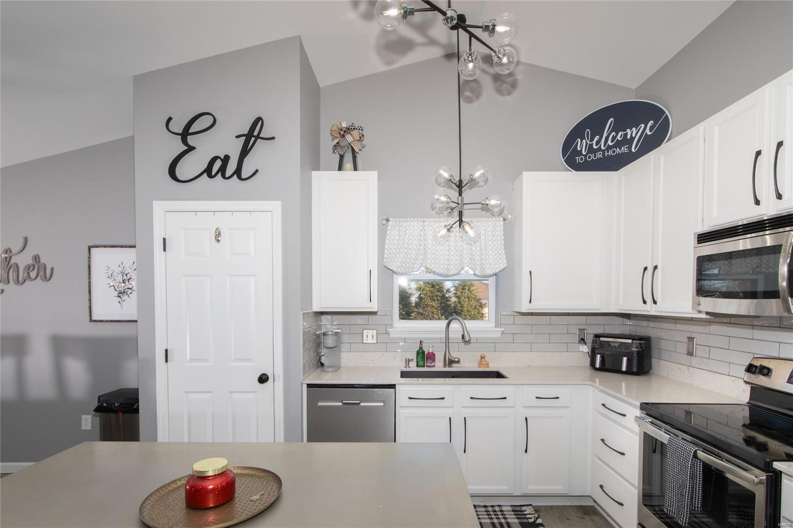 3501 Harbor Way Shiloh, IL 62221 - Photo 6 of 40 Gallery Image 6