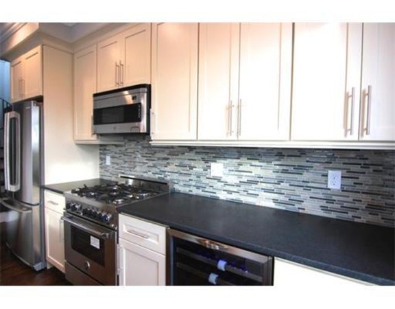 15 Preble Street, Unit 5 Boston, MA 02127 - Photo 3 of 6
