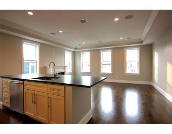 15 Preble Street, Unit 5 Boston, MA 02127 - Photo 5 of 6