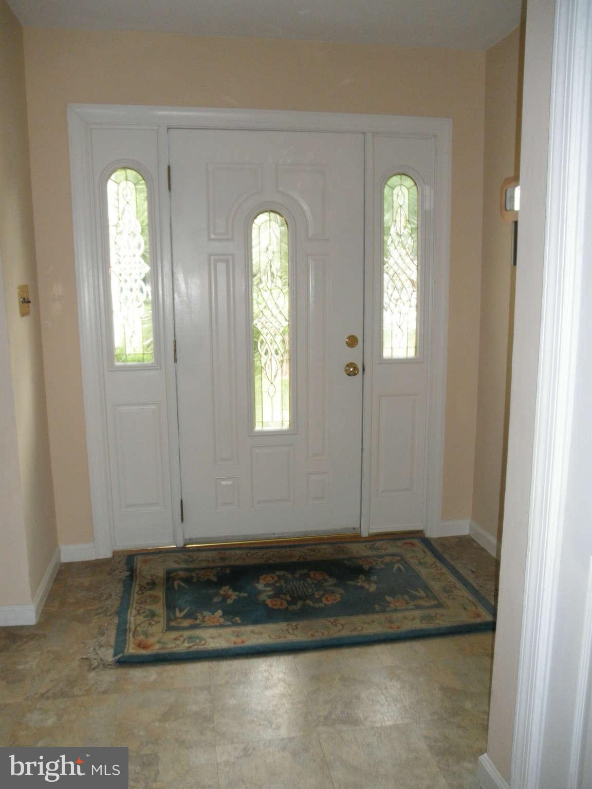4511 Twinbrook Road Fairfax, VA 22032 - Photo 3 of 27 Foyer