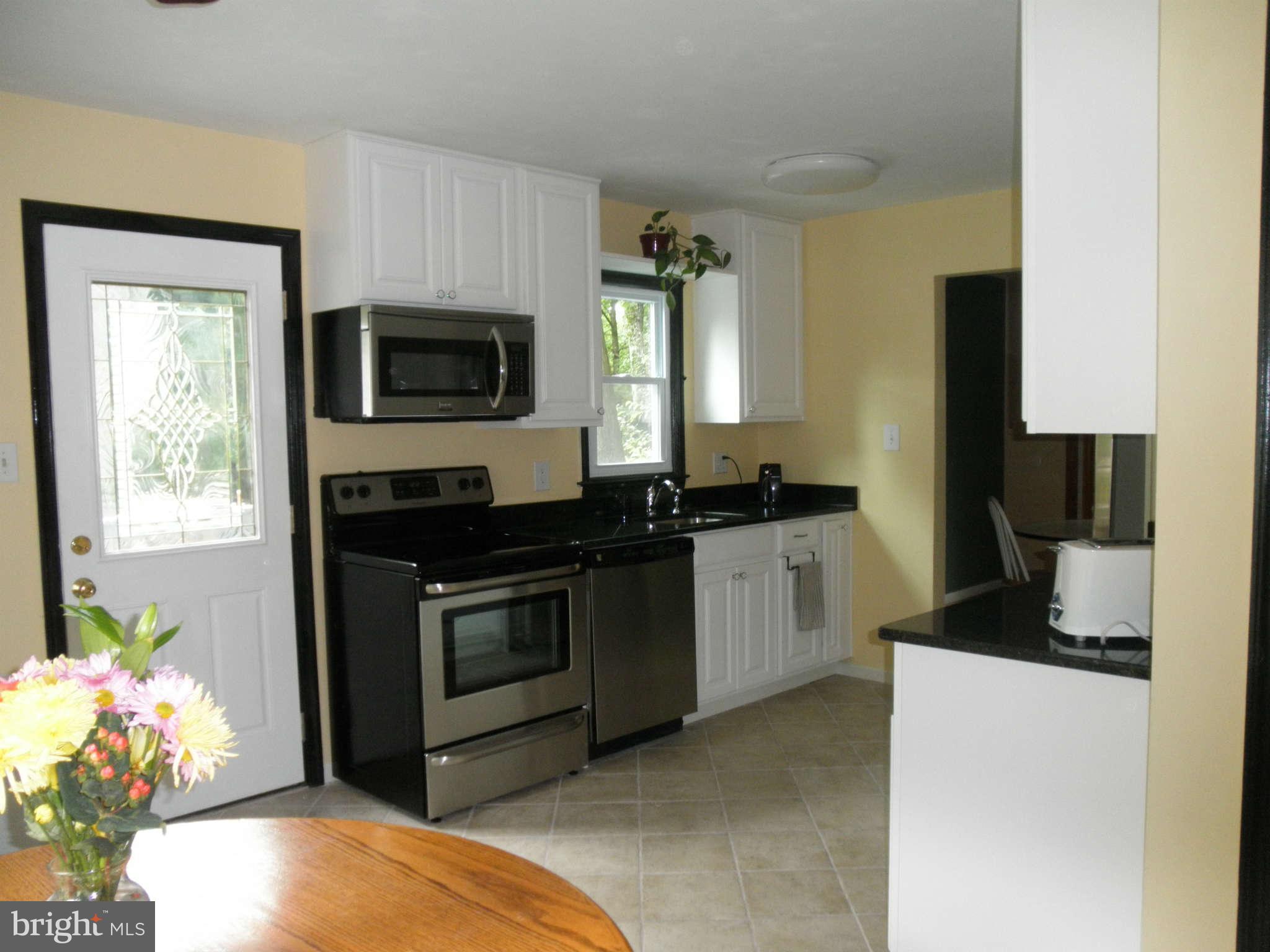 4511 Twinbrook Road Fairfax, VA 22032 - Photo 4 of 27 Kitchen 3