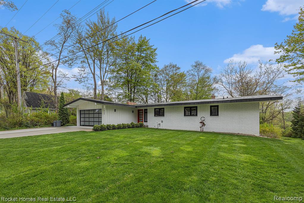 2849 Riverside Drive Port Huron, MI 48060 - Photo 5 of 49