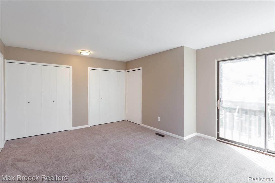 777 Oak Brook Ridge Drive, Unit 124 Rochester, MI 48307 - Photo 16 of 28 IMG_1343.jpg
