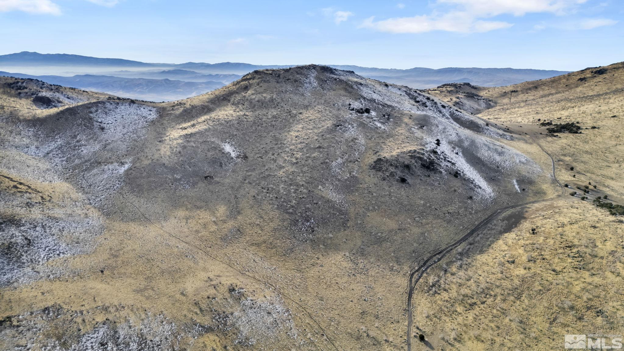 405 Stallion Drive Reno, NV 89510 - Photo 8 of 32 Photo 8