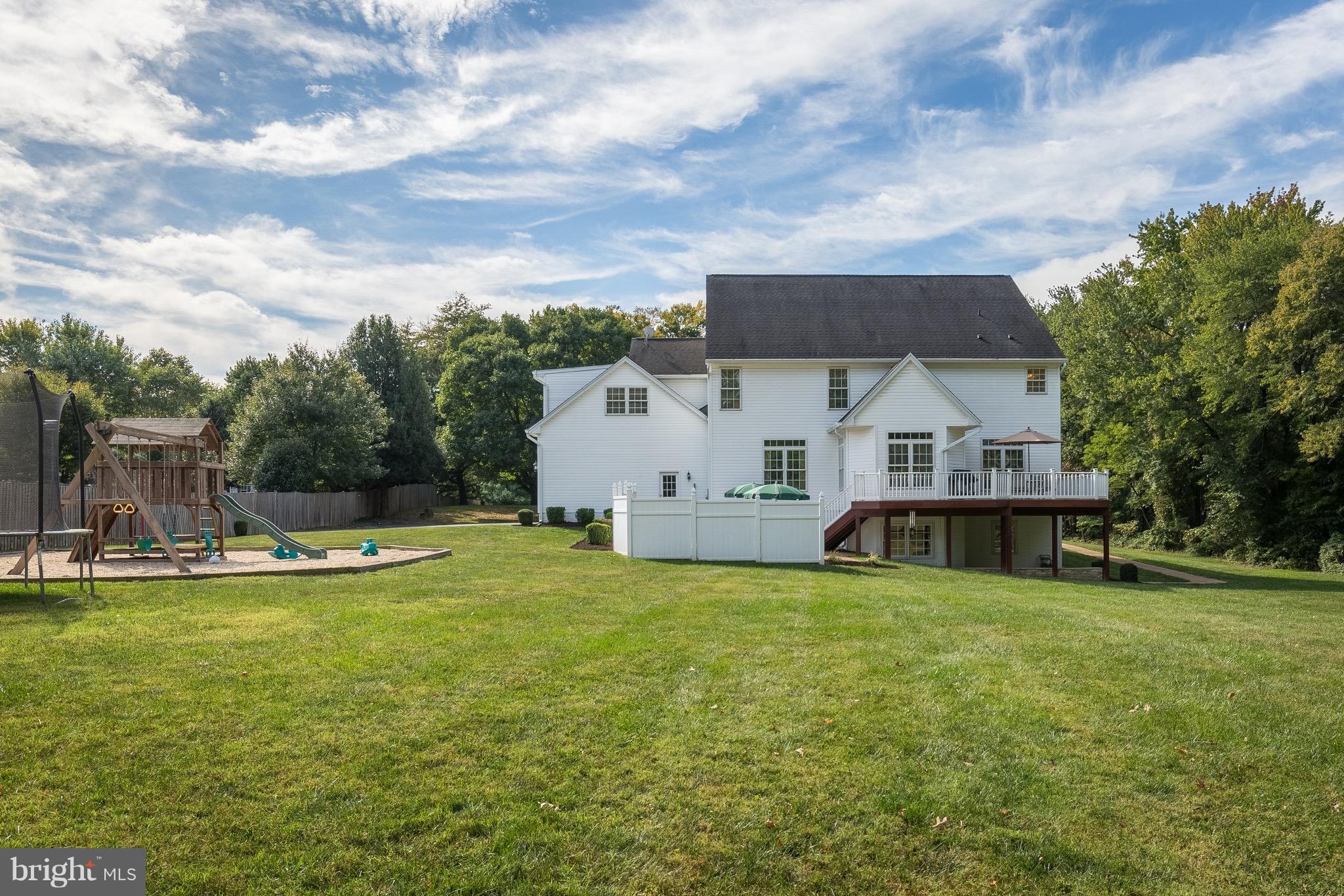 6808 Newington Road Lorton, VA 22079 - Photo 3 of 30 Exterior (Rear)