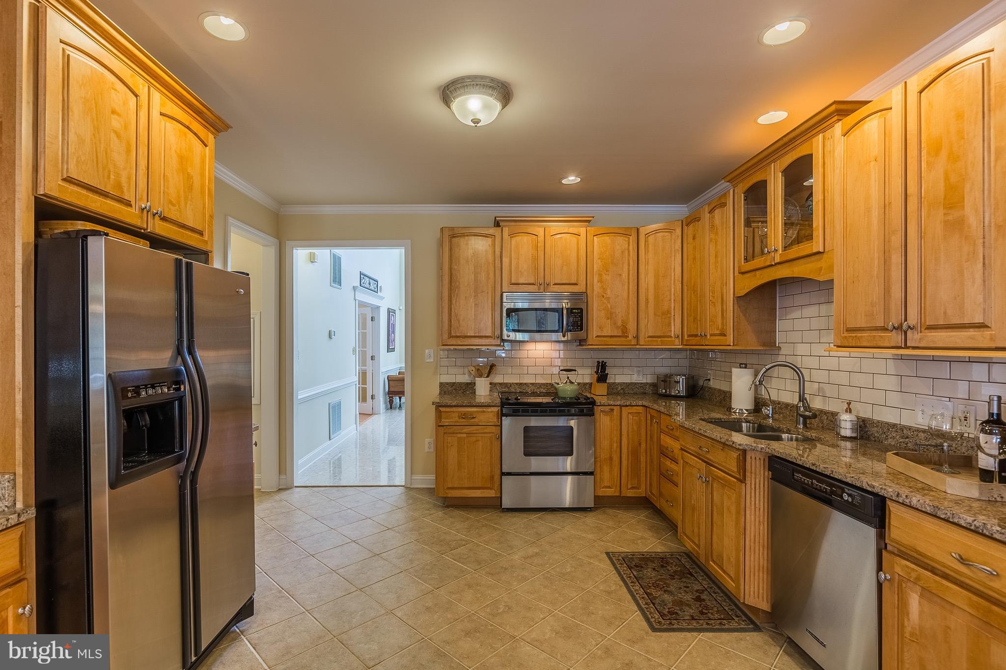 6808 Newington Road Lorton, VA 22079 - Photo 8 of 30 Kitchen