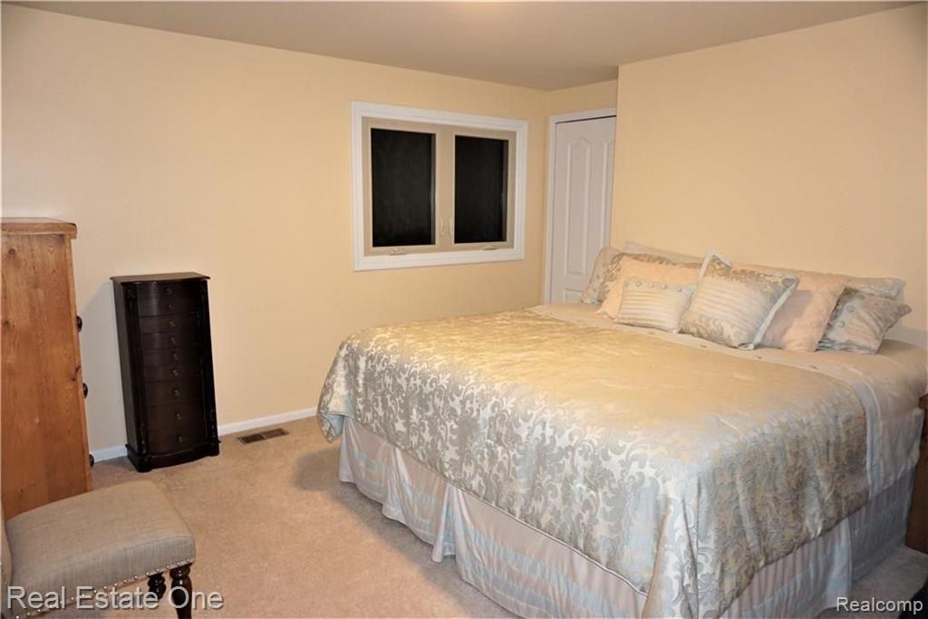 3271 Edmunton Drive Rochester Hills, MI 48306 - Photo 27 of 37
