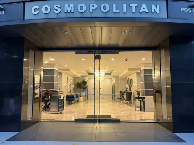 $9,900 | 1600 Post Oak Boulevard, Unit 1206, Houston, TX 77056