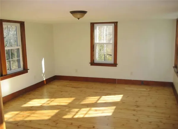 $2,100 | 143 Cooper Road, Glocester, RI 02814