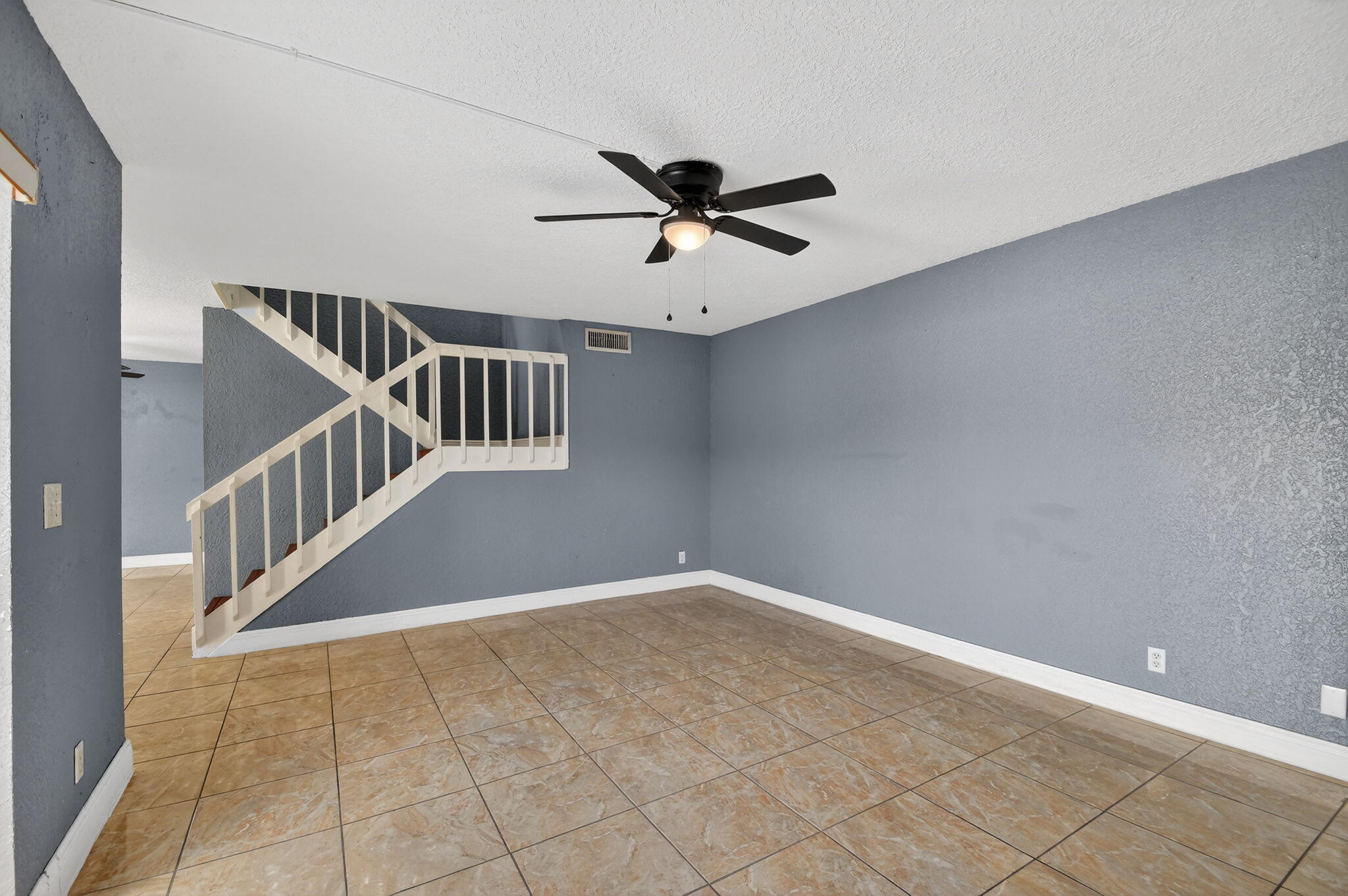 320 Woodland Road Palm Springs, FL 33461 - Photo 25 of 49 28-web-or-mls-DSC_4885