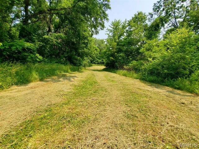 $325,000 | 1100 North 5th Street, La Grange, MO 63448