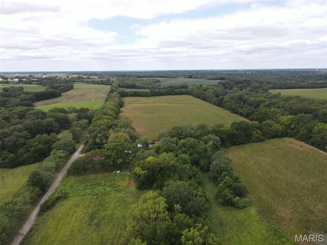 $325,000 | 1100 North 5th Street, La Grange, MO 63448