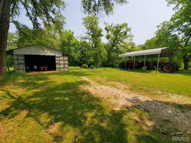 $325,000 | 1100 North 5th Street, La Grange, MO 63448