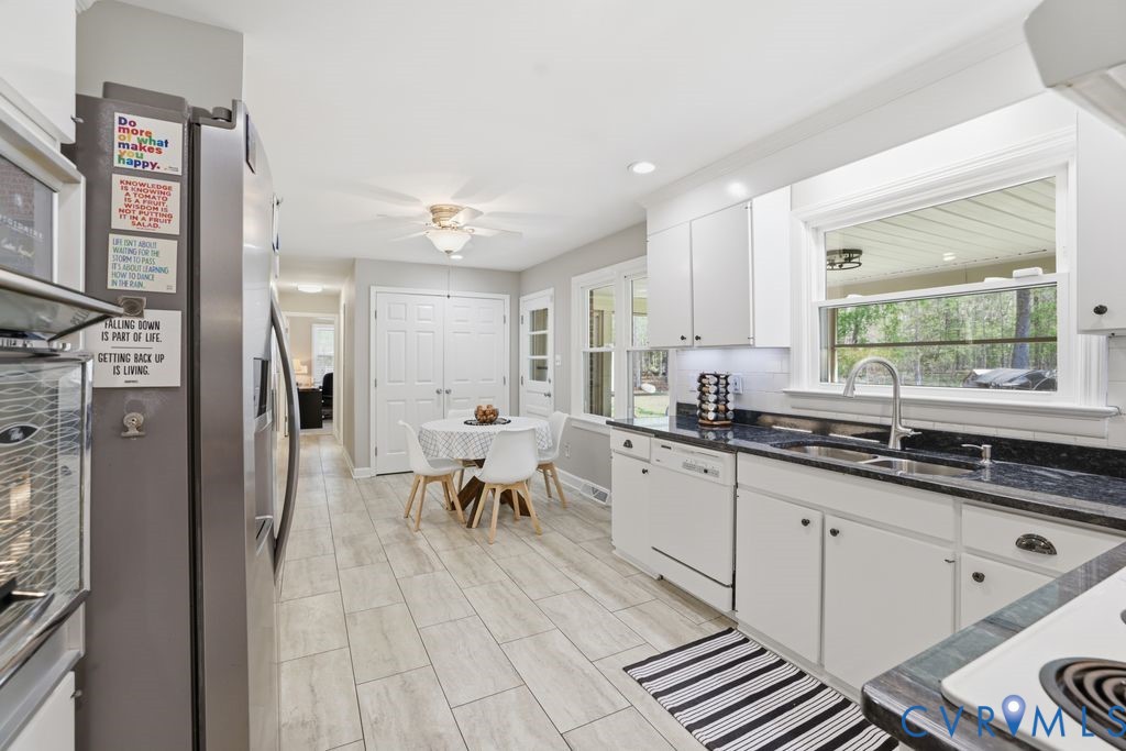 13311 Lewis Road Chester, VA 23831 - Photo 16 of 57