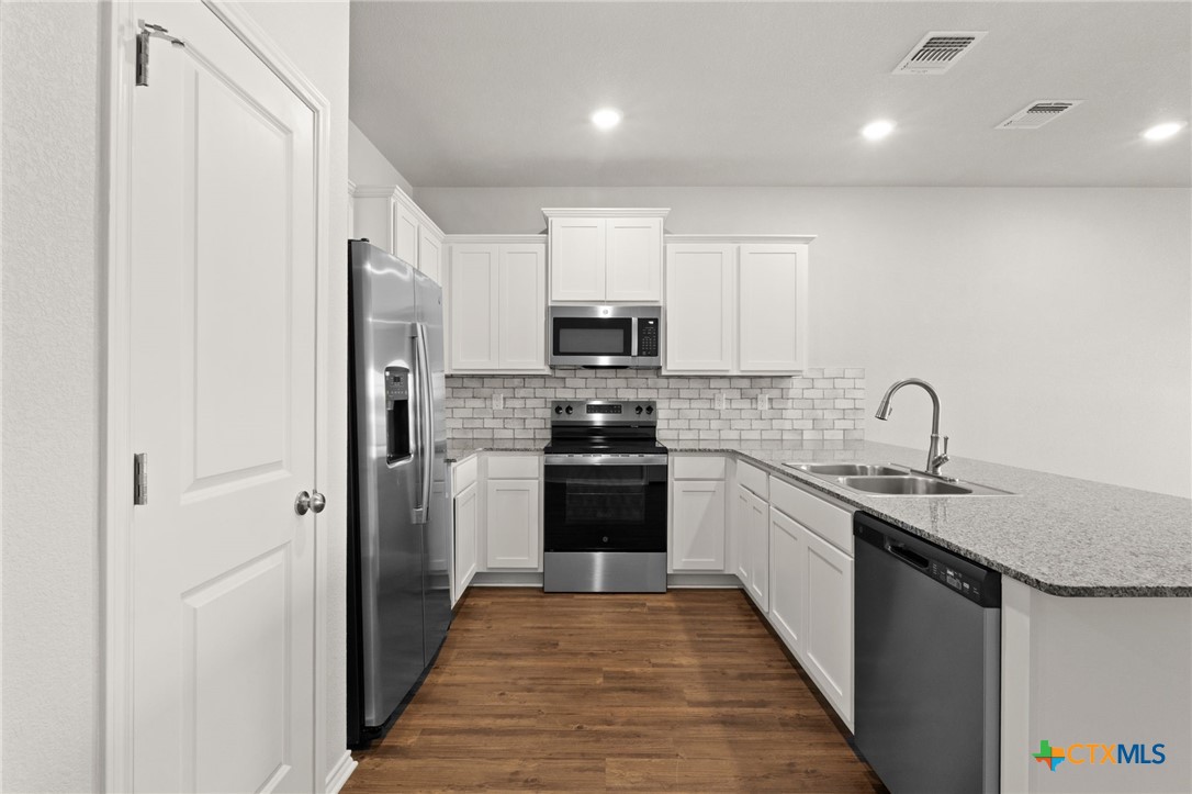 1218 Lexington Drive, Unit B Copperas Cove, TX 76522 - Photo 4 of 21