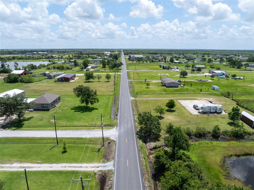 401 Parish Line Road Lake Charles, LA 70607 - Photo 4 of 11