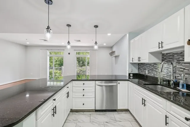 $525,000 | 614 Pond Street, Unit 2104, Braintree, MA 02184