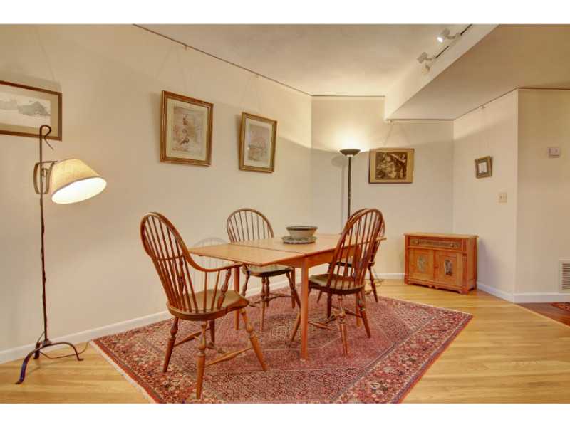 4480 Post Road, Unit 2 Warwick, RI 02818 - Photo 11 of 25 Dining Area.
