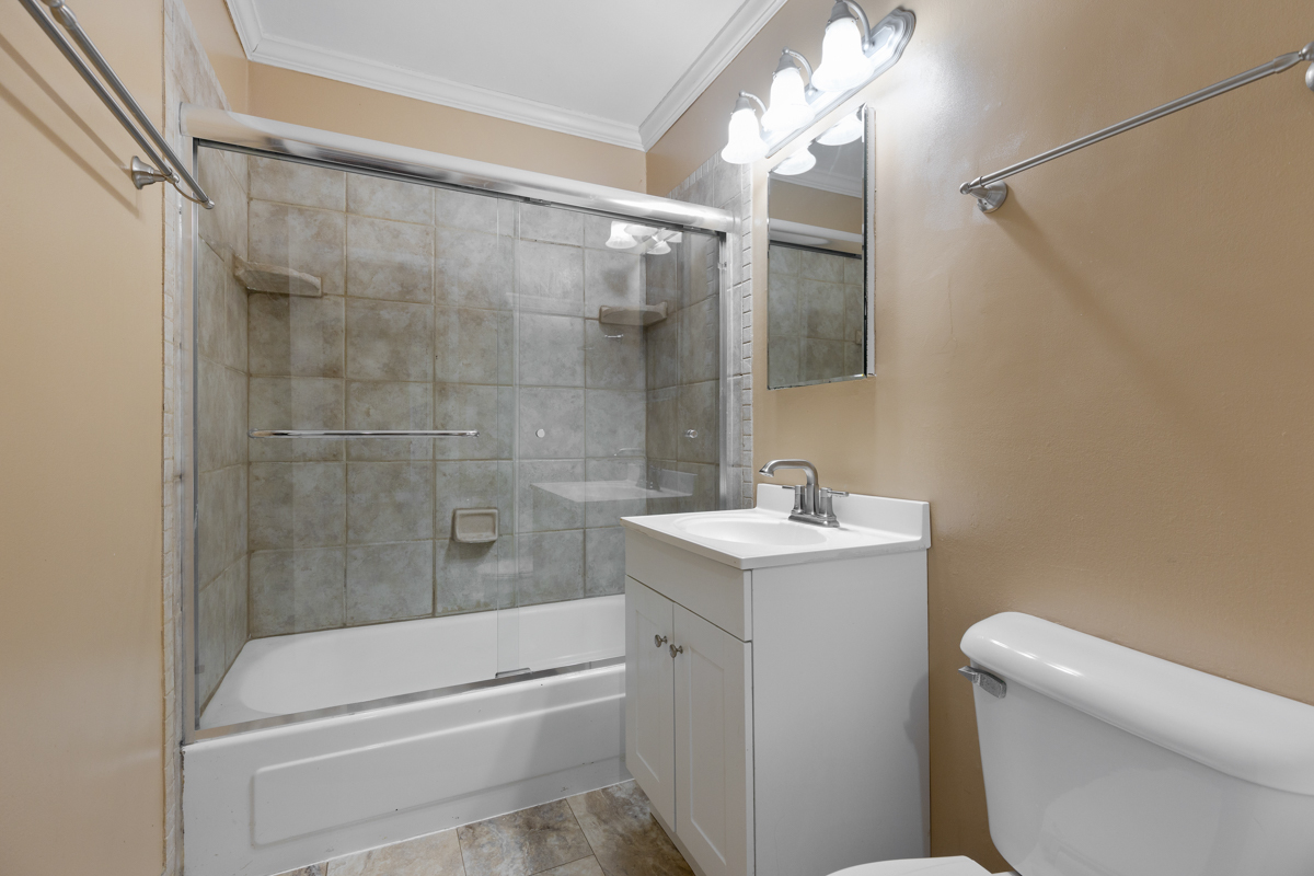 2400 West Algonquin Road, Unit 4 Rolling Meadows, IL 60008 - Photo 8 of 10