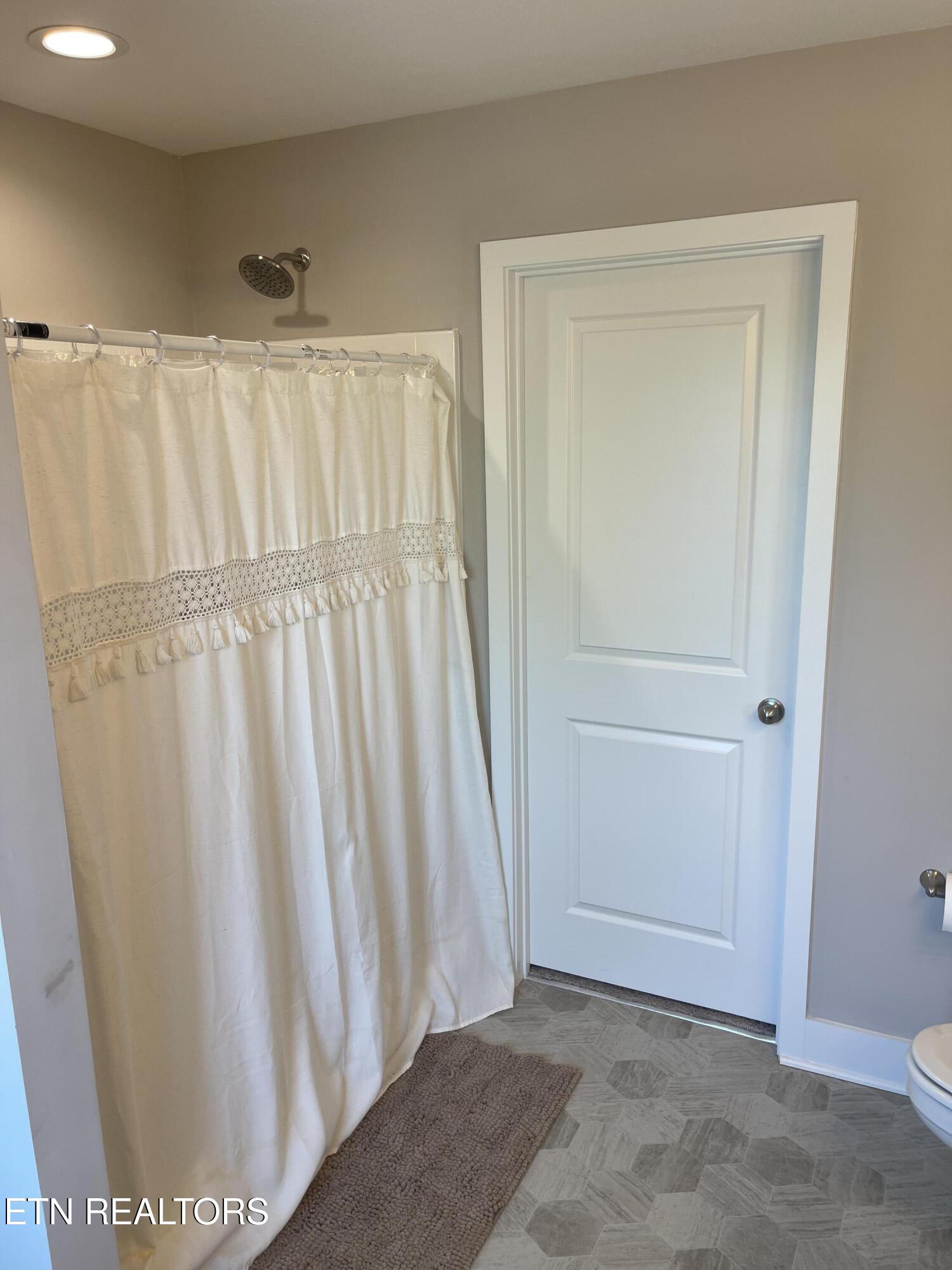 540 Broadberry Avenue Oak Ridge, TN 37830 - Photo 26 of 37 IMG_3388