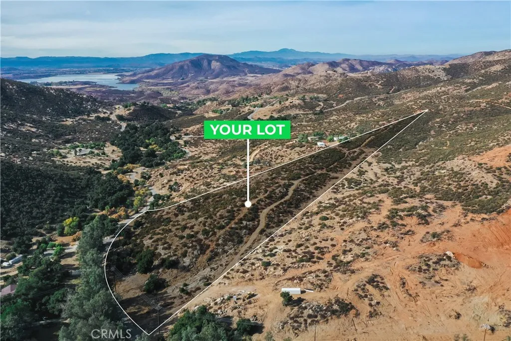 0 Overview Drive Temecula, CA 92592 - Photo 18 of 18 a view of a lush green field with mountains in the background